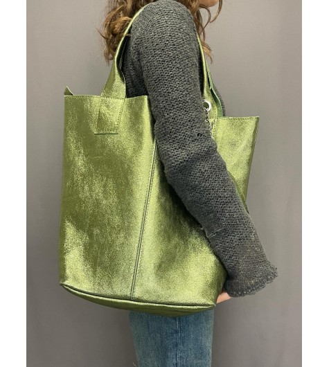 Sac cuir grand porté épaule ponpom avec chaîne pendant