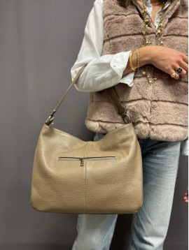 Sac cuir porté épaule avec zip sur le devant